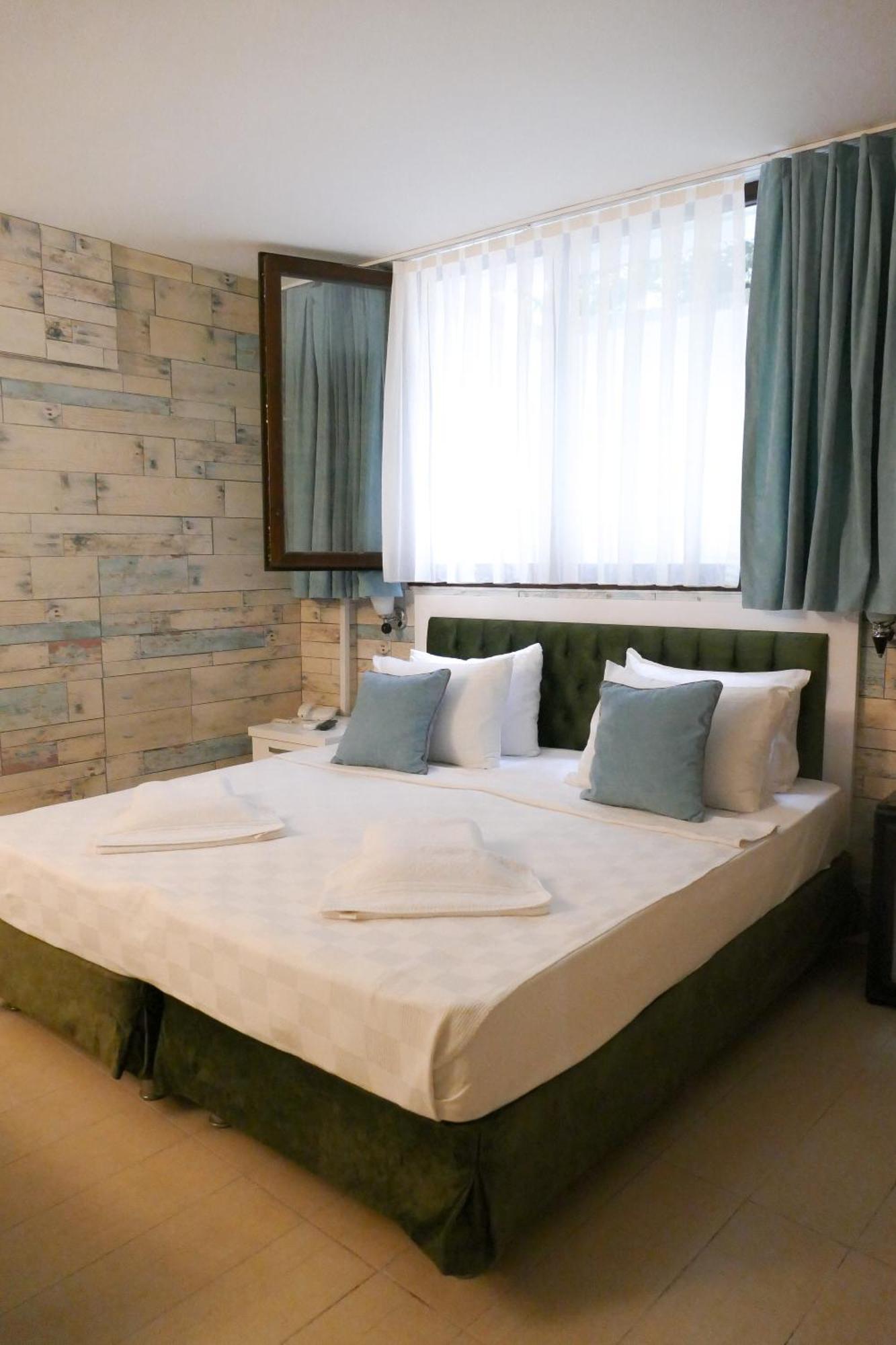 Tasquartas Otel 阿拉恰特 外观 照片